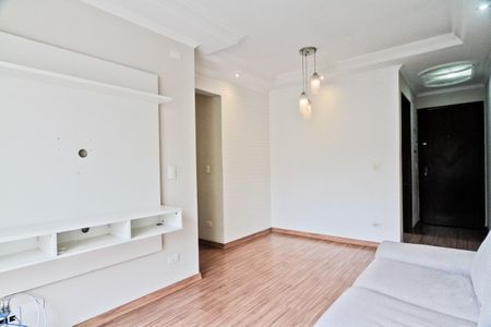 Sala de apartamento para alugar com 3 quartos, 68m² em City América, São Paulo