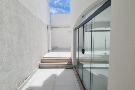 Casa para alugar com 322m², 3 quartos e 4 vagasQuintal