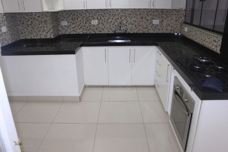 Casa para alugar com 322m², 3 quartos e 4 vagasCozinha