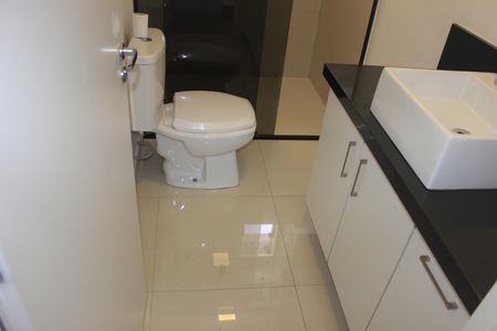 Casa para alugar com 322m², 3 quartos e 4 vagasBanheiro da Suíte 2