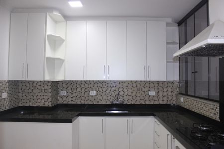 Casa para alugar com 322m², 3 quartos e 4 vagasCozinha