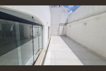 Casa para alugar com 322m², 3 quartos e 4 vagasQuintal