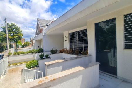 Casa para alugar com 322m², 3 quartos e 4 vagasFachada interna do imóvel