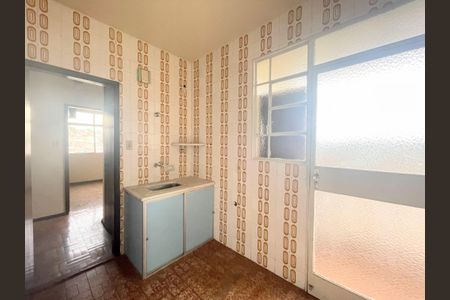 Cozinha de apartamento à venda com 2 quartos, 64m² em Carlos Prates, Belo Horizonte