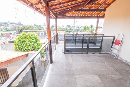 Casa à venda com 140m², 3 quartos e 2 vagas Casa à venda com 140m², 3 quartos e 2 vagasVaranda da Sala