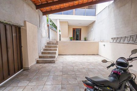 Casa à venda com 140m², 3 quartos e 2 vagas Casa à venda com 140m², 3 quartos e 2 vagasGaragem