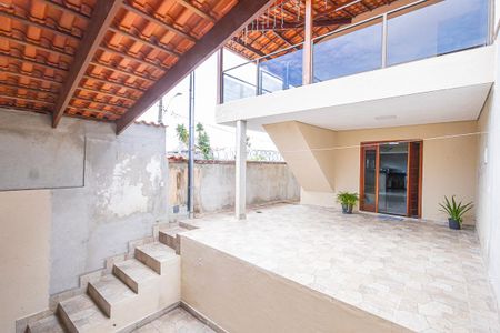 Casa à venda com 140m², 3 quartos e 2 vagas Casa à venda com 140m², 3 quartos e 2 vagasÁrea comum