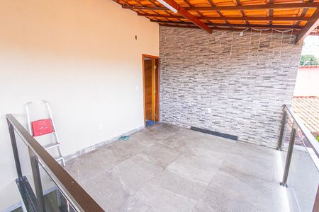 Casa à venda com 140m², 3 quartos e 2 vagas Casa à venda com 140m², 3 quartos e 2 vagasVaranda da Sala