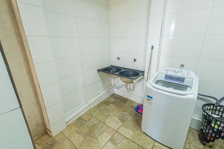 Casa à venda com 140m², 3 quartos e 2 vagas Casa à venda com 140m², 3 quartos e 2 vagasÁrea de Serviço