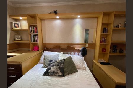 Apartamento à venda com 74m², 2 quartos e 1 vagaQuarto 2