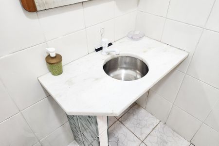 Casa para alugar com 60m², 1 quarto e sem vagaBanheiro 