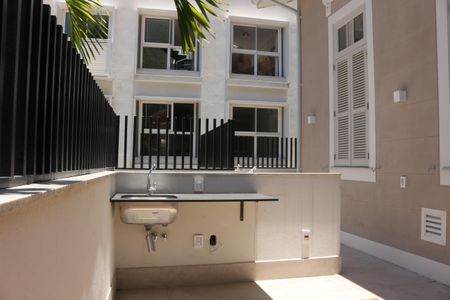 Casa de condomínio à venda com 71m², 1 quarto e 1 vagaQuintal