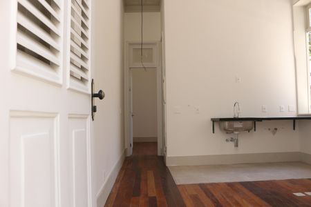 Casa de condomínio à venda com 71m², 1 quarto e 1 vagaSala