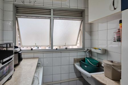 Apartamento à venda com 76m², 3 quartos e 1 vagaÁrea de Serviço
