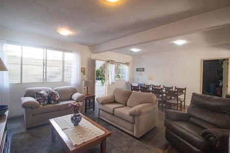 Casa à venda com 200m², 3 quartos e 3 vagasSala/Cozinha