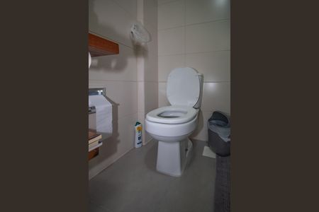 Casa à venda com 200m², 3 quartos e 3 vagasBanheiro 2