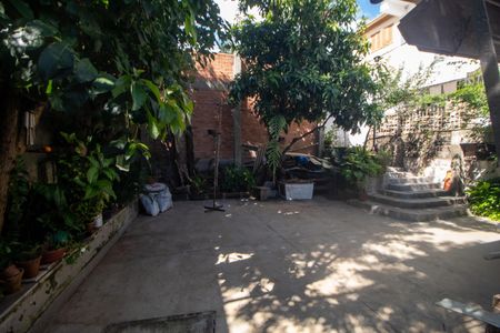 Casa à venda com 200m², 3 quartos e 3 vagasQuintal