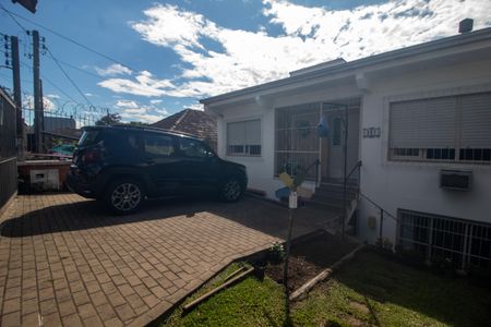 Casa à venda com 200m², 3 quartos e 3 vagasFachada