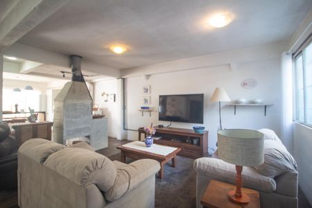 Casa à venda com 200m², 3 quartos e 3 vagasSala/Cozinha