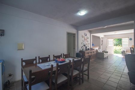 Casa à venda com 200m², 3 quartos e 3 vagasSala/Cozinha