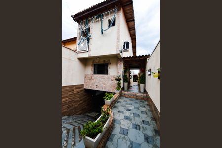 Casa à venda com 230m², 3 quartos e 4 vagasFachada