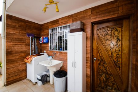 Casa à venda com 230m², 3 quartos e 4 vagasÁrea de Serviço