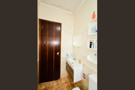 Casa à venda com 230m², 3 quartos e 4 vagasBanheiro Social