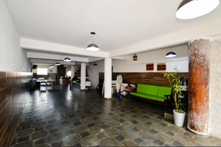 Casa à venda com 230m², 3 quartos e 4 vagasGaragem