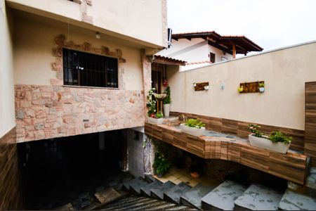 Casa à venda com 230m², 3 quartos e 4 vagasGaragem