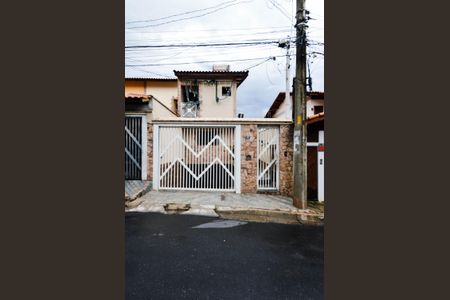 Casa à venda com 230m², 3 quartos e 4 vagasFachada