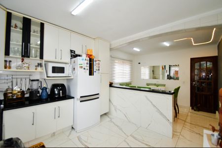 Casa à venda com 230m², 3 quartos e 4 vagasCozinha