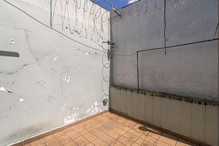 Casa à venda com 140m², 3 quartos e 2 vagas Casa à venda com 140m², 3 quartos e 2 vagasterraço_4