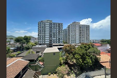 Vista da Sala de apartamento para alugar com 2 quartos, 50m² em Praça Seca, Rio de Janeiro