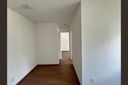 Corredor de apartamento para alugar com 2 quartos, 50m² em Praça Seca, Rio de Janeiro