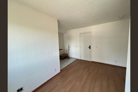 Sala de apartamento para alugar com 2 quartos, 50m² em Praça Seca, Rio de Janeiro