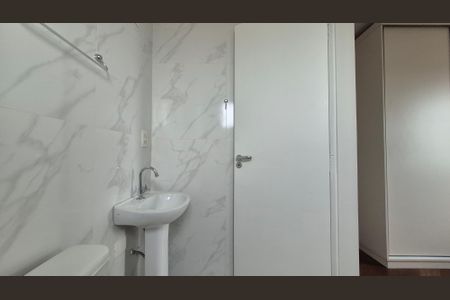 Apartamento à venda com 81m², 3 quartos e 1 vaga Apartamento à venda com 81m², 3 quartos e 1 vagaBanheiro da suíte