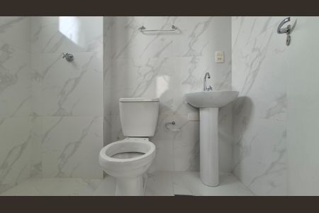 Apartamento à venda com 81m², 3 quartos e 1 vaga Apartamento à venda com 81m², 3 quartos e 1 vagaBanheiro da suíte