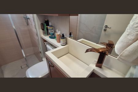 Apartamento à venda com 57m², 2 quartos e 2 vagasBanheiro Suíte 