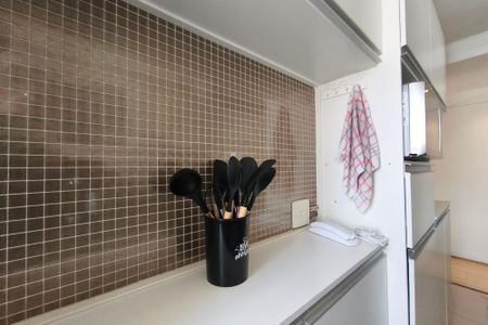 Apartamento à venda com 56m², 3 quartos e 1 vagaÁrea de Serviço