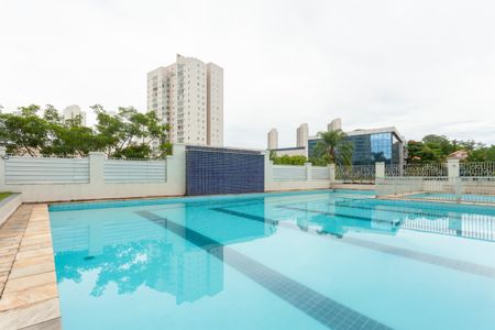 Apartamento à venda com 71m², 3 quartos e 1 vagaÁrea comum - Piscina