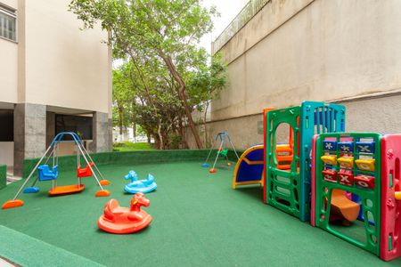 Apartamento à venda com 71m², 3 quartos e 1 vagaÁrea comum - Playground