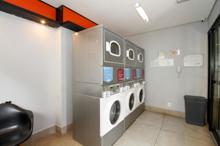Studio para alugar com 27m², 1 quarto e 1 vaga Studio para alugar com 27m², 1 quarto e 1 vagaÁrea Comum - Lavanderia