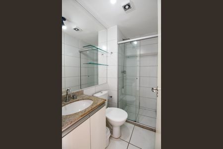 Studio para alugar com 27m², 1 quarto e 1 vaga Studio para alugar com 27m², 1 quarto e 1 vagaBanheiro