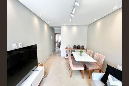 Casa à venda com 91m², 2 quartos e 2 vagasSala