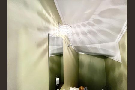 Casa à venda com 91m², 2 quartos e 2 vagasLavabo