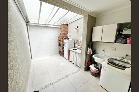 Casa à venda com 91m², 2 quartos e 2 vagasQuintal/Lavanderia