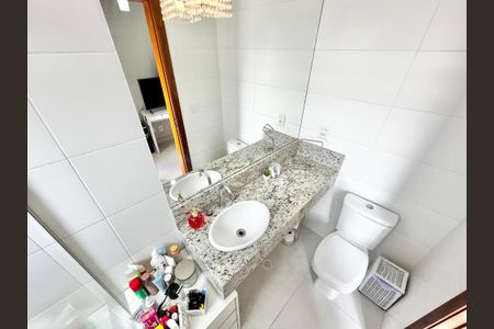 Casa à venda com 91m², 2 quartos e 2 vagasBanheiro da Suíte 1