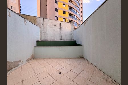 Apartamento para alugar com 70m², 2 quartos e 1 vagaÁrea privativa 