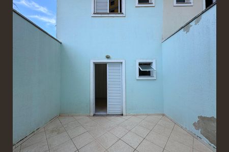 Apartamento para alugar com 70m², 2 quartos e 1 vagaÁrea privativa 