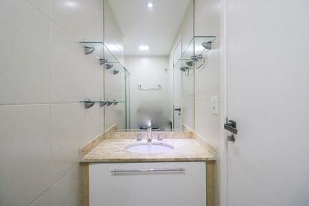 Apartamento à venda com 106m², 3 quartos e 3 vagasBanheiro 